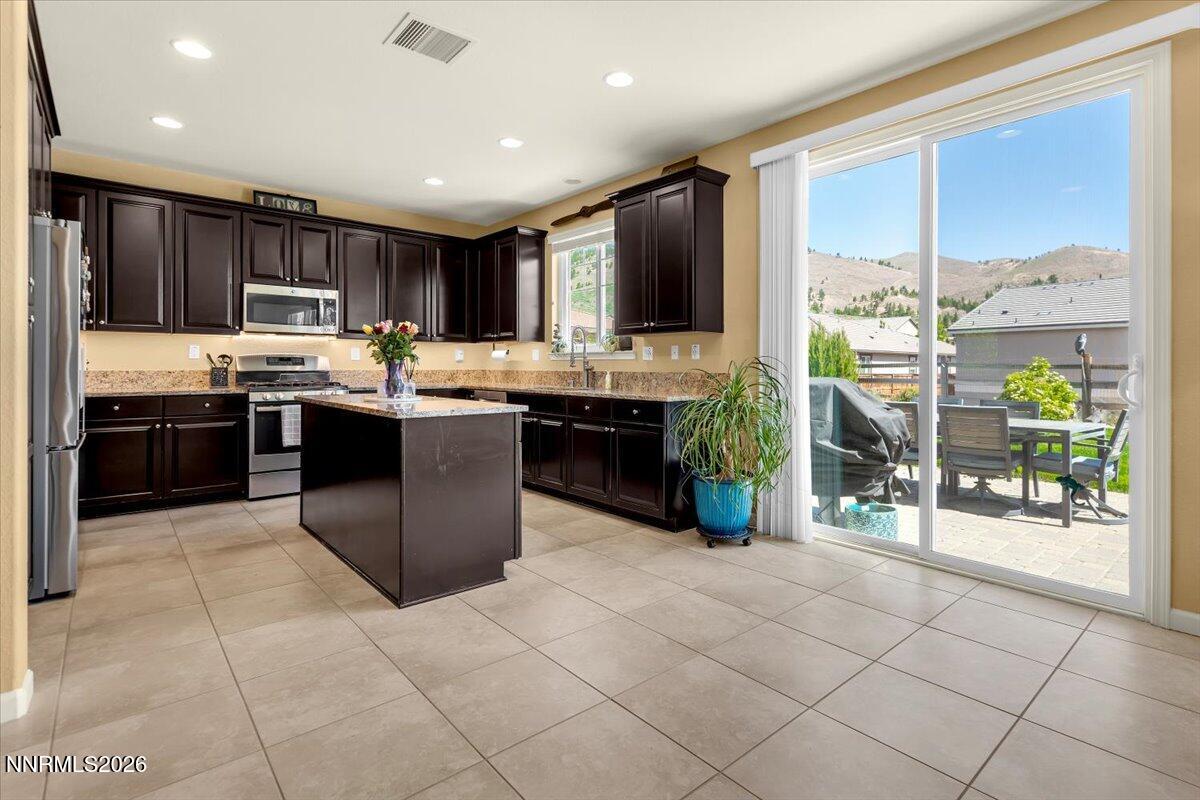 7875 Antelope Trail Court Reno, NV 89523 - Photo 14 of 62 21-AntelopeTrail7875-021