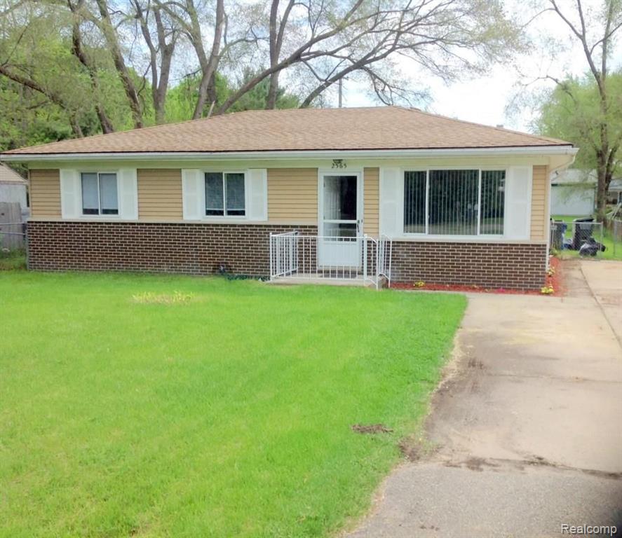 2565 Longview Avenue Rochester Hills, MI 48307 - Photo 1 of 19