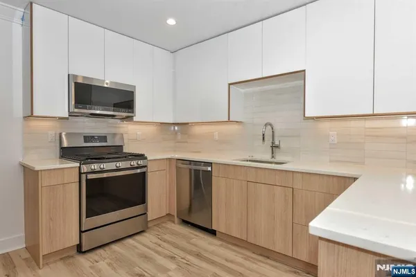 $6,000 | 234-238 Rivervale Road, Unit 101B, River Vale, NJ 07675