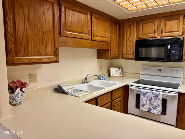$78,900 | 10330 West Thunderbird Boulevard, Unit A316, Sun City, AZ 85351