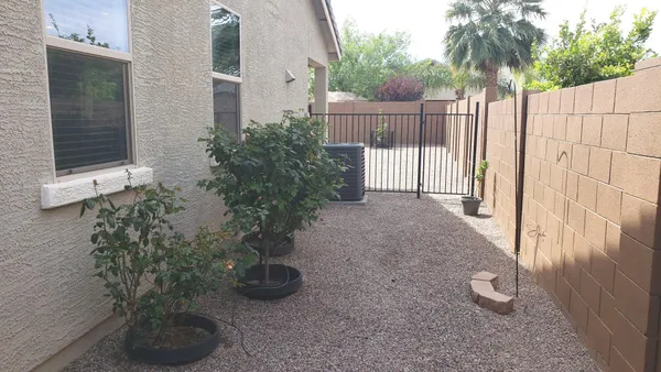 $1,995 | 1911 West Half Moon Circle, San Tan Valley, AZ 85144
