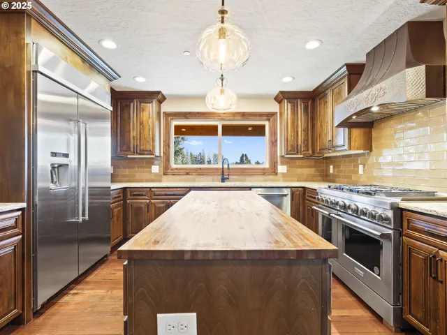 $1,990,000 | 30425 Southeast Haley Road, Boring, OR 97009