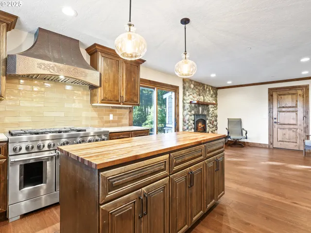 $1,990,000 | 30425 Southeast Haley Road, Boring, OR 97009