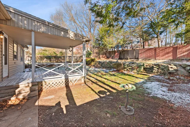 $2,300 | 30 Doran Street, Waterbury, CT 06704