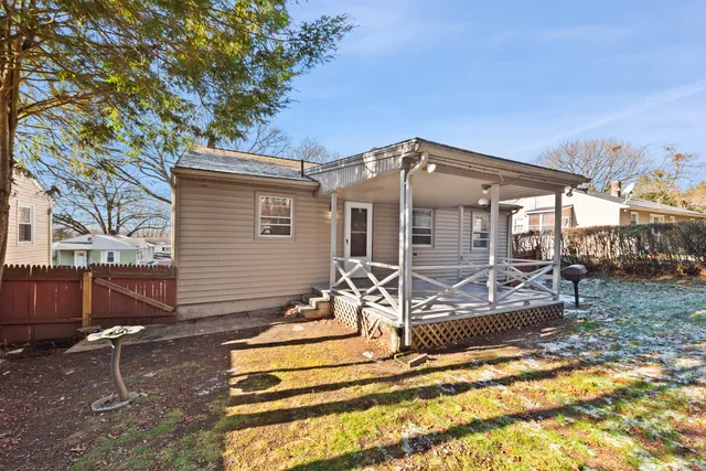 $2,300 | 30 Doran Street, Waterbury, CT 06704