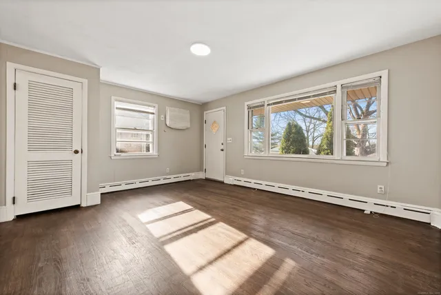$2,300 | 30 Doran Street, Waterbury, CT 06704