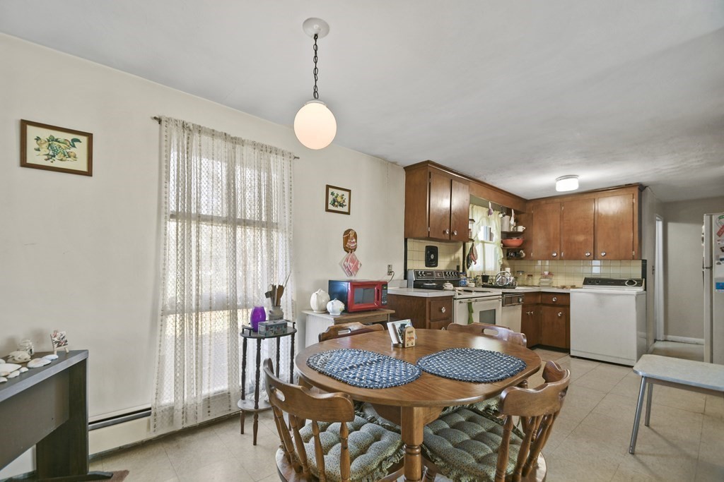 36 McAuliffe Road Randolph, MA 02368 - Photo 10 of 25 Gallery Image 10