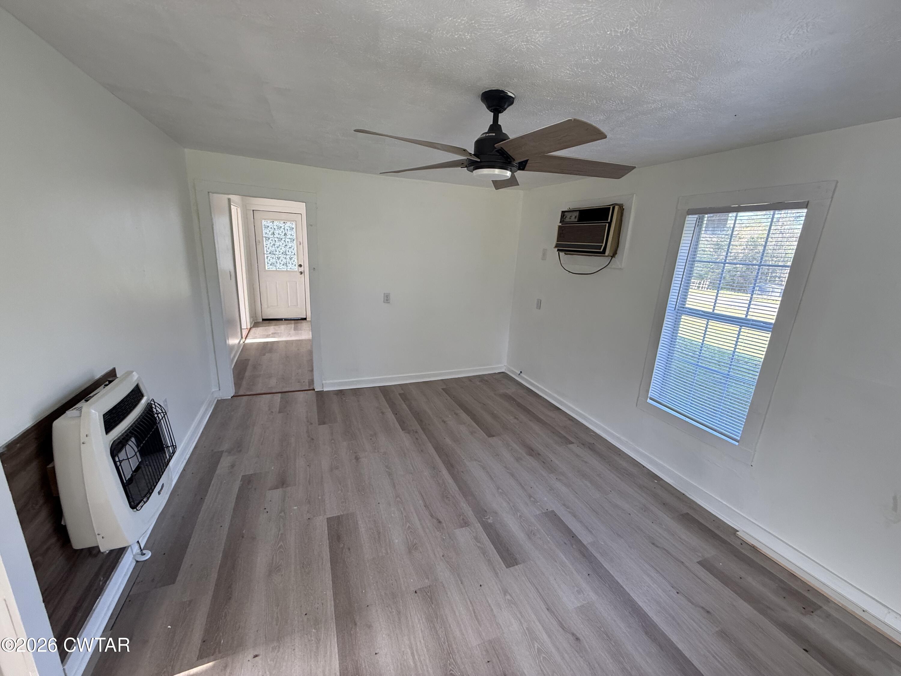 1907 Elmer Cox Road Bethel Springs, TN 38315 - Photo 2 of 20 Living Room