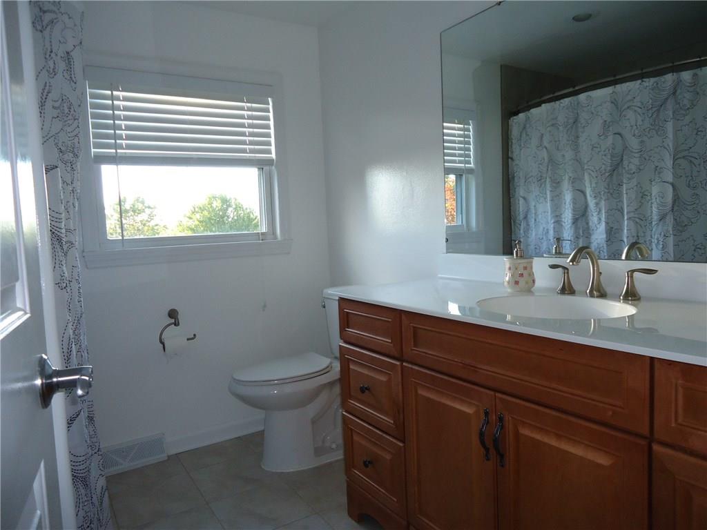 616 Hemlock Road Coraopolis, PA 15108 - Photo 18 of 25 Bath
