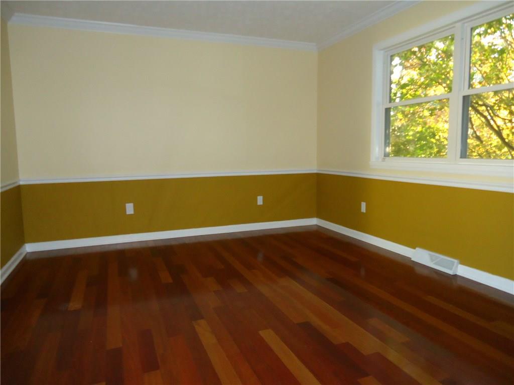 616 Hemlock Road Coraopolis, PA 15108 - Photo 9 of 25 Dining Room