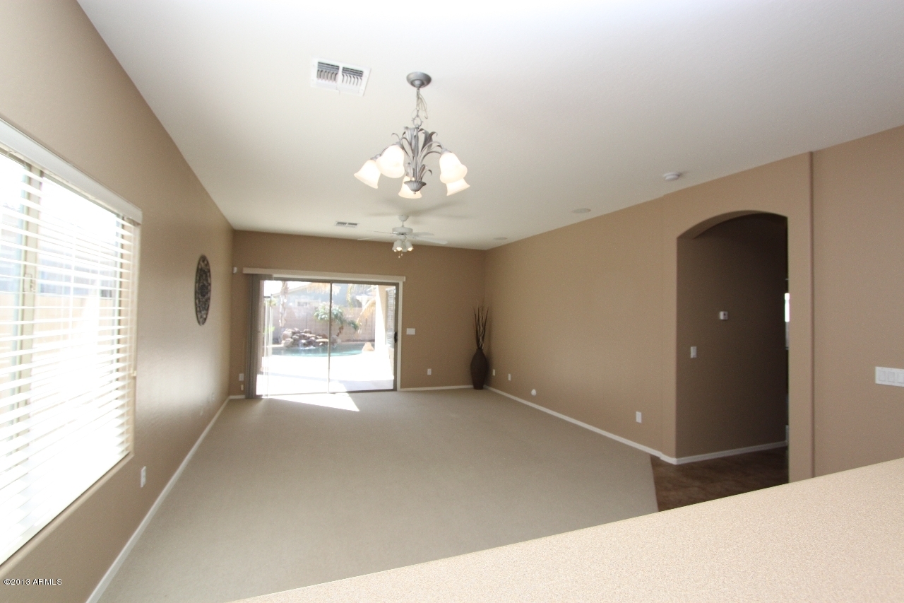 44857 Portabello Road Maricopa, AZ 85139 - Photo 8 of 38 porto 015