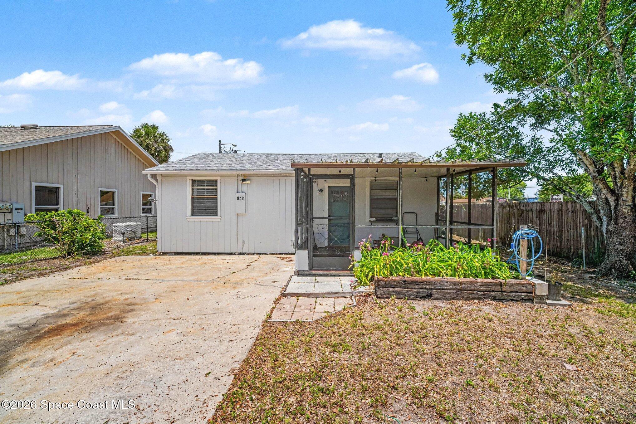 842 Torrence Lane Melbourne, FL 32935 - Photo 2 of 19 001_file_1234