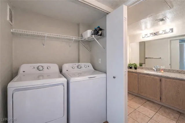 $1,250 | 1909 Desert Falls Court, Unit 106, Las Vegas, NV 89128