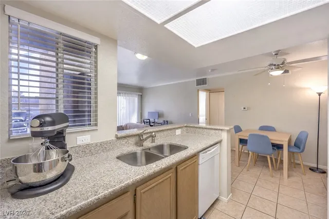 $1,250 | 1909 Desert Falls Court, Unit 106, Las Vegas, NV 89128