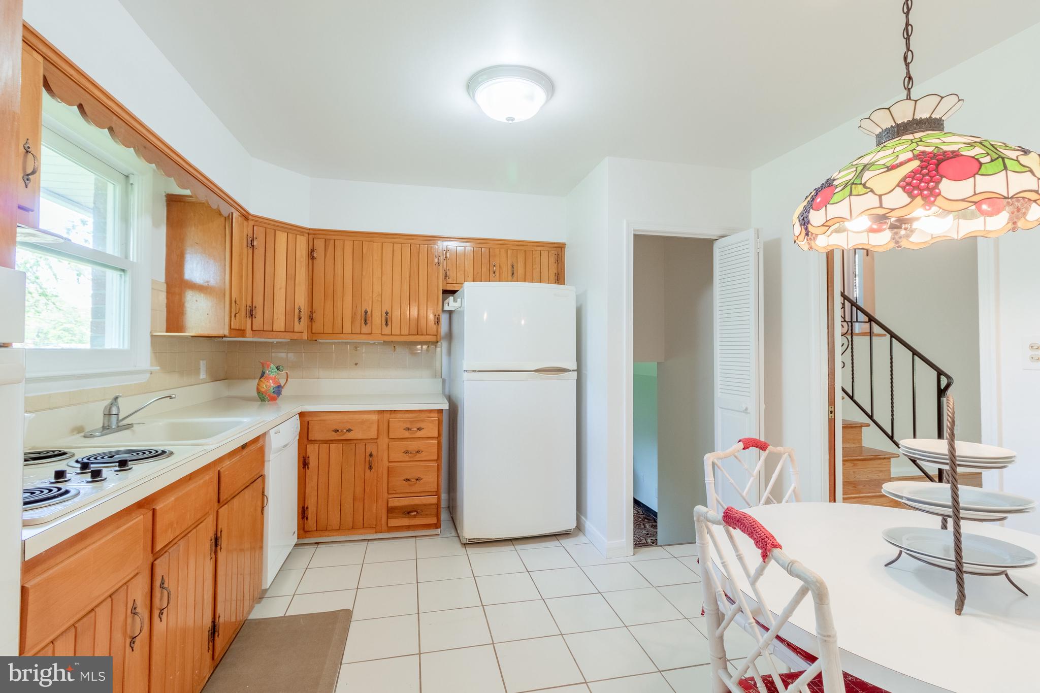 2408 Caney Road Wilmington, DE 19810 - Photo 10 of 25 Kitchen with access to family room
