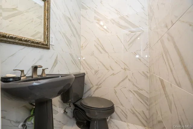 $1,399,000 | 3056 Independence Avenue | Spuyten Duyvil