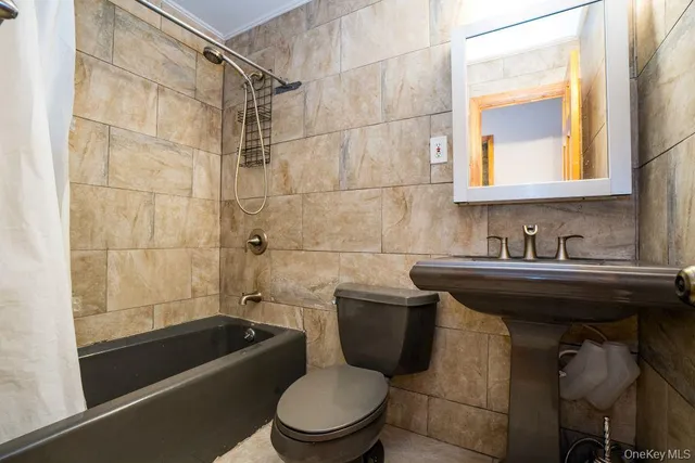 $1,399,000 | 3056 Independence Avenue | Spuyten Duyvil