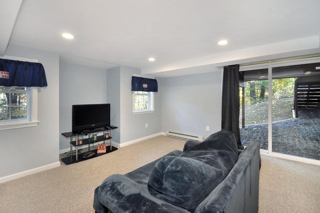 233 Raymond Road Marlborough, MA 01752 - Photo 26 of 31 Gallery Image 26
