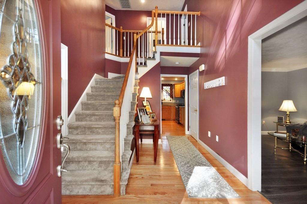 233 Raymond Road Marlborough, MA 01752 - Photo 3 of 31 Gallery Image 3