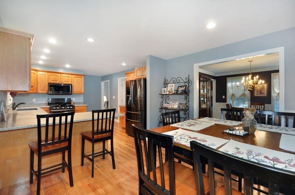 233 Raymond Road Marlborough, MA 01752 - Photo 8 of 31 Gallery Image 8