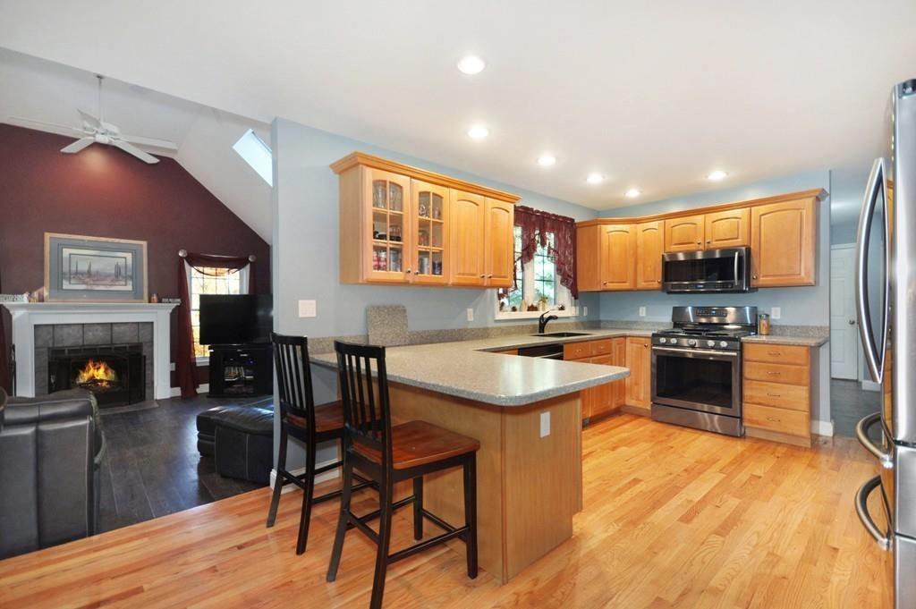 233 Raymond Road Marlborough, MA 01752 - Photo 10 of 31 Gallery Image 10