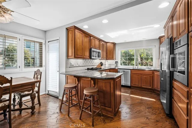 $1,449,900 | 19373 Peachtree Lane, Huntington Beach, CA 92648