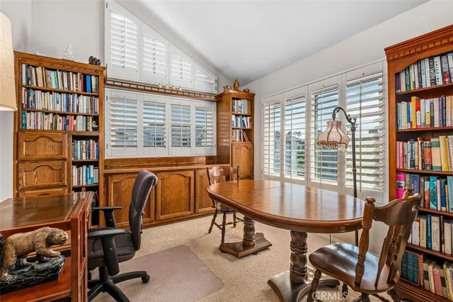 $1,449,900 | 19373 Peachtree Lane, Huntington Beach, CA 92648