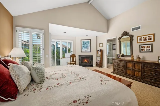 $1,449,900 | 19373 Peachtree Lane, Huntington Beach, CA 92648