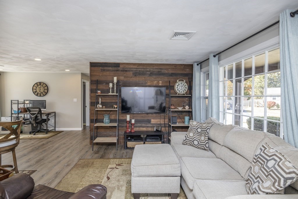 36 Paul Road Bellingham, MA 02019 - Photo 6 of 27 Gallery Image 6