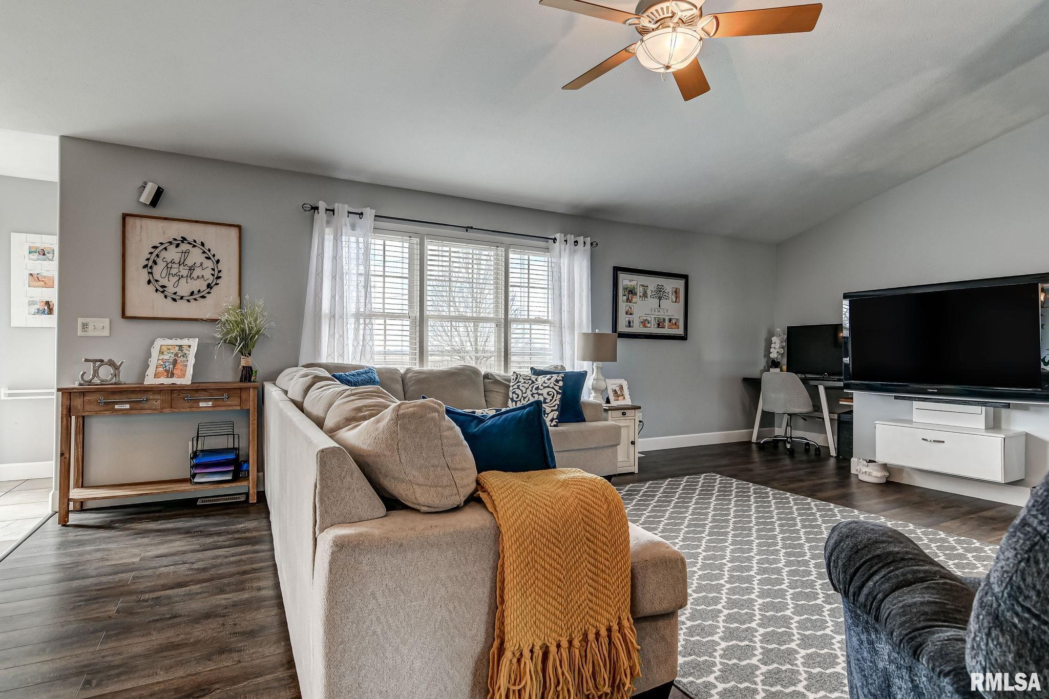 5416 Jaeger Drive Springfield, IL 62711 - Photo 4 of 38 Gallery Image 4