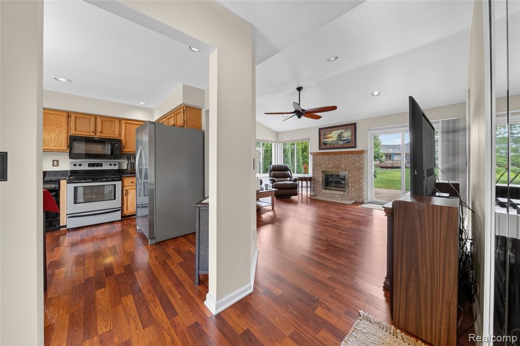 44637 Ridgefield Road Canton, MI 48188 - Photo 6 of 44