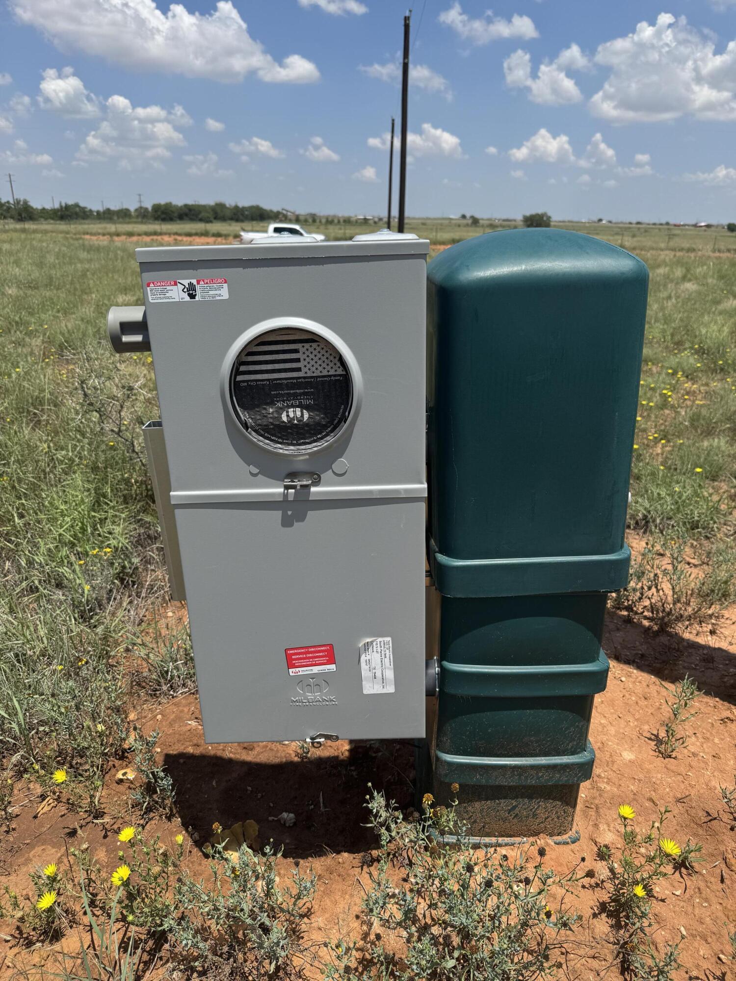 6804 Filly Road Lubbock, TX 79407 - Photo 5 of 10 a view of outdoor space and yard