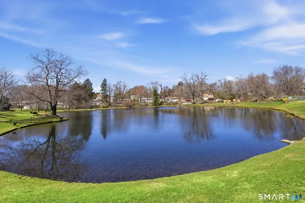 $290,000 | 246 Metacomet Drive, Unit 246, Meriden, CT 06450