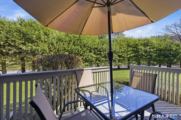 $290,000 | 246 Metacomet Drive, Unit 246, Meriden, CT 06450