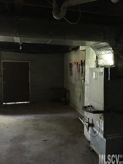 1056 Burma Road East Marion, NC 28752 - Photo 17 of 24 Gallery Image 17