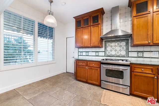 $6,500 | 125 South Elm Drive, Unit 201, Beverly Hills, CA 90212