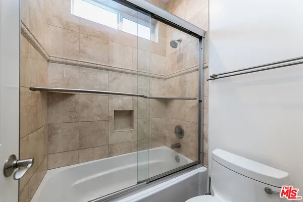 $6,150 | 125 South Elm Drive, Unit 201, Beverly Hills, CA 90212