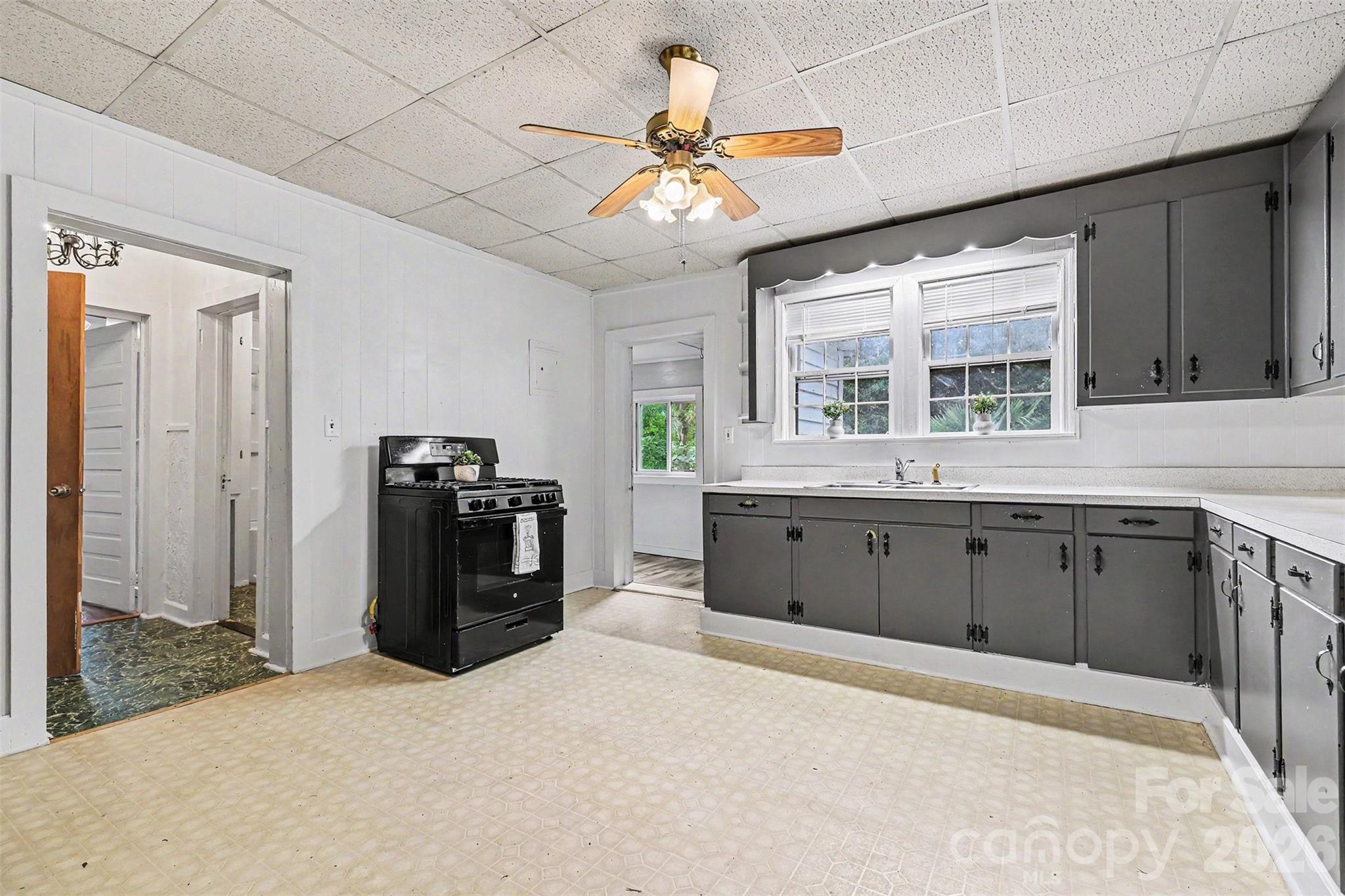 58 Poplar Street Great Falls, SC 29055 - Photo 6 of 27