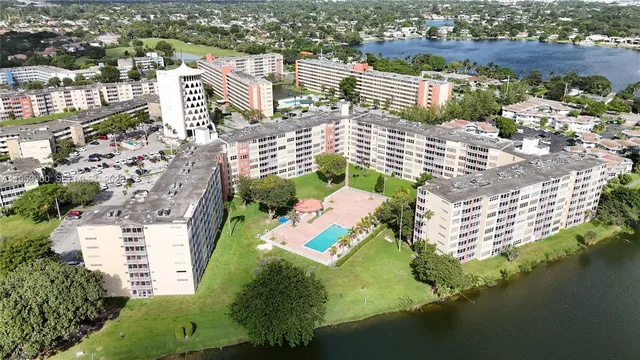 $2,000 | 1750 Northeast 191st Street, Unit 5071, Miami, FL 33179