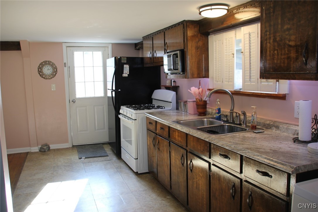 2357 Main Street Paris, NY 13322 - Photo 2 of 25