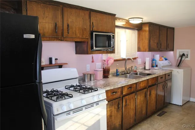 $119,900 | 2357 Main Street, Paris, NY 13322