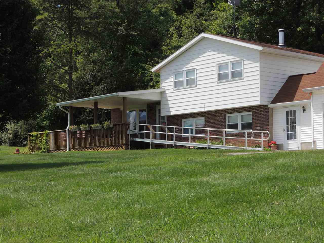 4855 North Louden Road Bloomington, IN 47404 - Photo 3 of 34