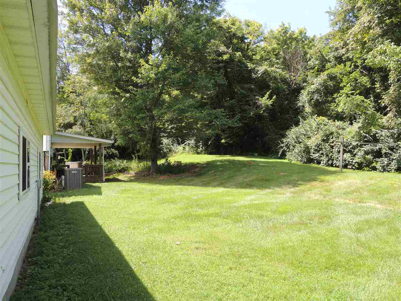 4855 North Louden Road Bloomington, IN 47404 - Photo 5 of 34
