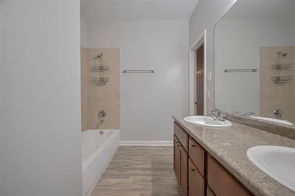 $1,950 | 5009 Willow Point Drive, Conroe, TX 77303