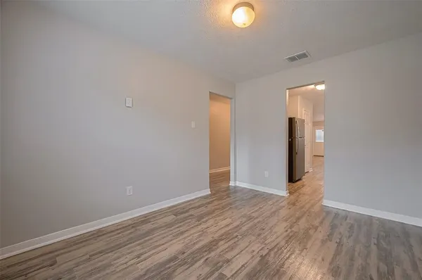 $1,950 | 5009 Willow Point Drive, Conroe, TX 77303