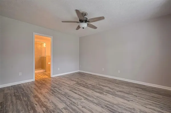 $1,950 | 5009 Willow Point Drive, Conroe, TX 77303