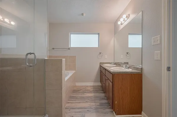 $1,950 | 5009 Willow Point Drive, Conroe, TX 77303