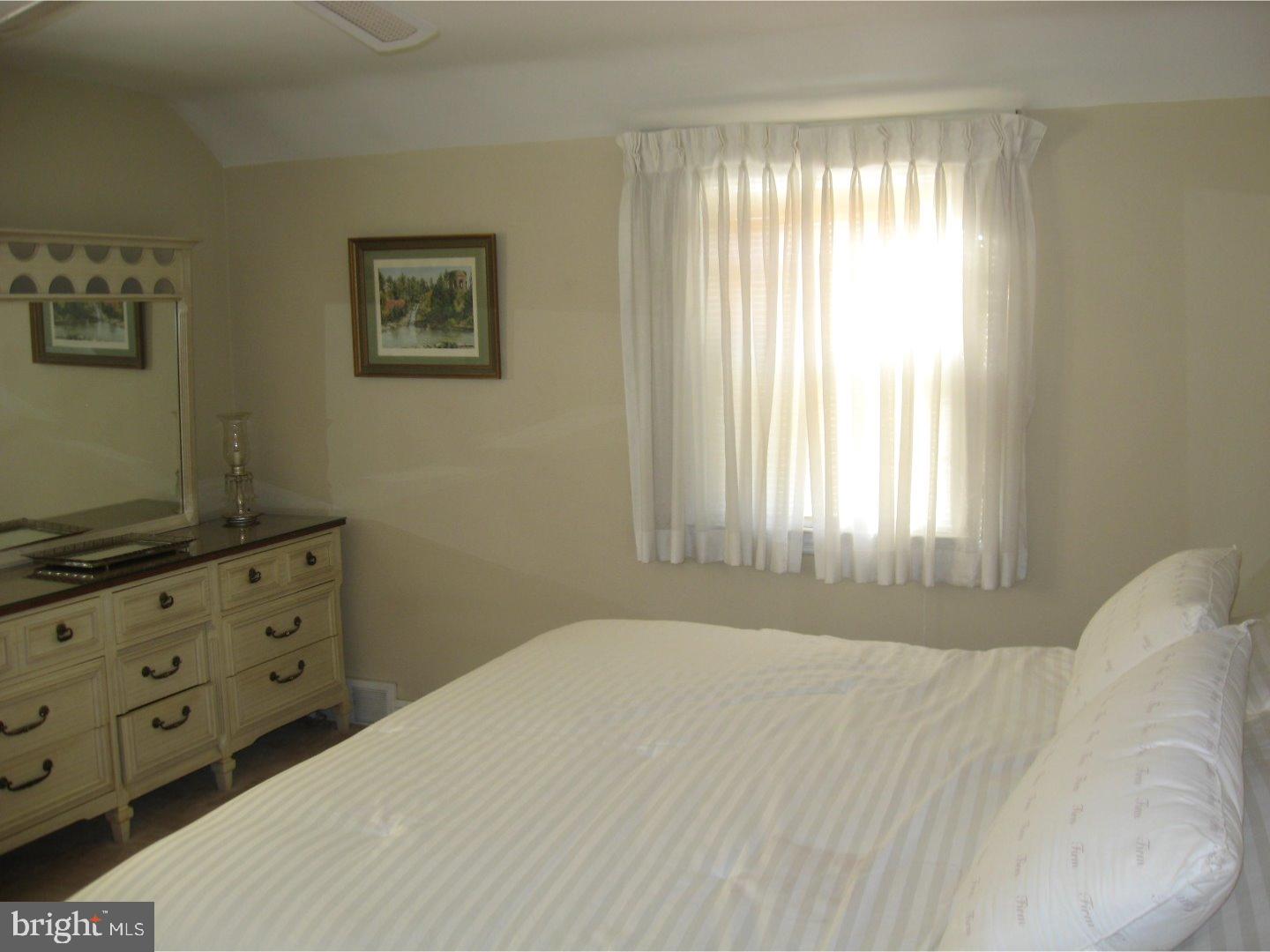 226 Glen Arbor Road Havertown, PA 19083 - Photo 8 of 16 Gallery Image 8