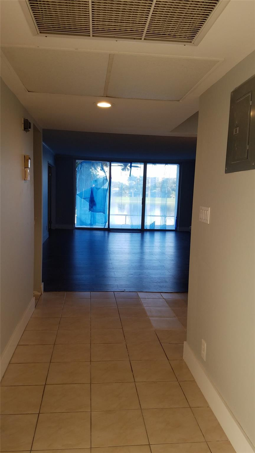3100 North Course Lane, Unit 210 Pompano Beach, FL 33069 - Photo 14 of 28 a view of a hallway