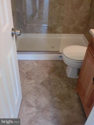 8722 Ridge Hollow Court Springfield, VA 22152 - Photo 18 of 18 Bath #4